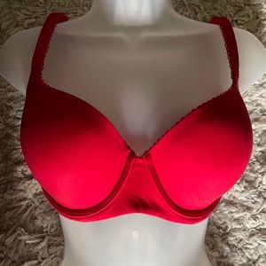 34DDD (34F) red Victoria Secret Bra
